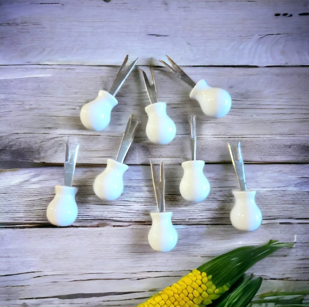 VTG 8 PORCELAIN STAINLESS STEEL CORN COB HOLDER COCKTAIL FORKS/4 PORCELAIN TRAYS